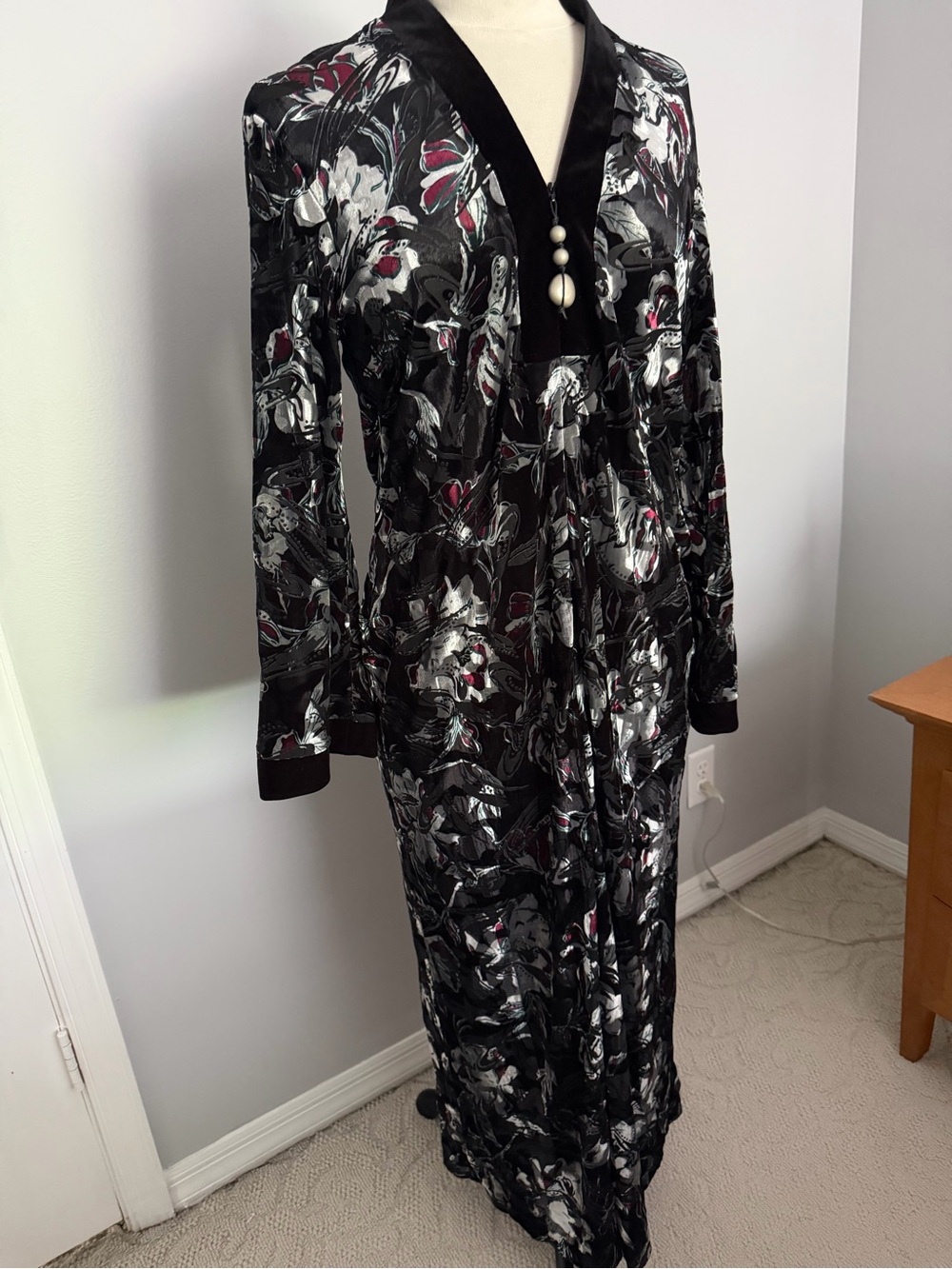 Diamond Tea Burnout Black Floral Long Sleeve Robe Dress with Velvet Trim